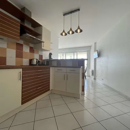 Apartment Appt - Lr110-f13 *